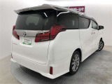 自動車保険やJAFも取扱いしています。土日も対応してますよ ♪♪