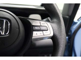 Hondaセンシングの機能のひとつ、アダプティブクルーズコントロール付!アクセルから足を離しても設定したスピードと前車との車間を保ち走行してくれます!車線維持もアシスト☆高速道路で疲労軽減ですね☆