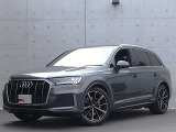 アウディ Q7