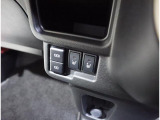 運転席・助手席シートヒーター装備☆ボタンを押せばすぐに暖かくなるので、寒い日に重宝します◎