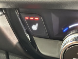 シートヒーターが付いています!寒い日に便利な装備ですね。