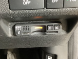 ETC付。高速道路の料金所はキャッシュレスで通過です。サービスエリア等にあるスマートインターの出入りも利用可能でとっても便利。ご納車後すぐにお使い頂けるようセットアップしてのお渡しとなります。