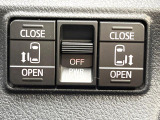 【両側パワースライドドア】スマートキーや運転席のスイッチで後席両側スライドドアの開閉が可能♪電動だから力を入れてドアを開ける必要が無く、小さなお子様でも簡単に開け閉めでき快適です♪