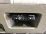 いまや快適なカーライフに欠かせないETCが付いています。