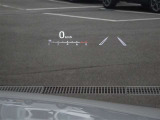 カラーヘッドアップディスプレイ付き。少ない視線移動で情報を確認できるので、運転の疲労軽減に繋がりますよ♪