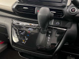 オートエアコンで快適な車内温度を演出してくれます!
