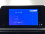 ブルートゥースに接続することにより、スマホに入ったお気に入りの音楽を車内で楽しむことができます♪あると本当に便利な機能になっています!