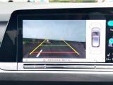 前後パーキングセンサー&リアビューカメラで、車庫入れも安心です。パーキングセンサーは音だけでなくモニターで接近情報を確認出来てより安心です。