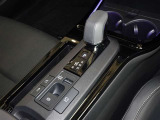 電動パーキングブレーキ・ブレーキホールドを装備してます。ホールド機能は信号待ちが多い一般道で疲労軽減になり、大好評です!