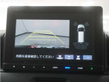 バックカメラ搭載です!車庫入れが苦手な人はもちろん、車両感覚に自信がある人にもお勧めです!見えない箇所が見えるようになるので、低い障害物や隠れてしまっている子供の存在等にも気付く事が出来ます。