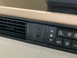 USB充電口を搭載しています!携帯電話の充電などに便利です!
