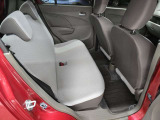 車内は目立つ汚れも無くキレイな状態です。