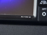 日産純正ナビゲーションのMJ119D-Wが付いています。