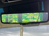 【デジタルインナーミラー】後席の大きな荷物や同乗者で後方が確認しづらい時でも安心!カメラが撮影した車両後方の映像をルームミラー内に表示。クリアな視界で状況の確認が可能です!