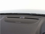 【harman/kardon】世界のオーディオファン垂涎のプレミアムサウンドシステムを搭載。原音に近い音場空間を忠実に再現。乗る人すべてに最良の音響体験を提供します。