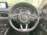 【純正革巻きステアリング】上質な革を使用することで、手にしっかり馴染みとても運転しやすいハンドルです♪