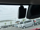 万が一の状況を映像と音声で記録する純正ドライブレコーダー搭載!!