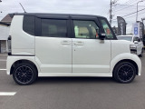 車両状態証明書付き車両です。車両状態を検査員が評価をし、結果を点数で表示しております。1台1台プロの目で事細かにチェックしている車両ですので、ご安心してお買い求めしていだけます。