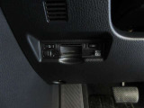 ETC2.0は従来のETCシステムに加えて、渋滞回避や安全運転支援などの運転支援サービスが受けられる次世代システムです。