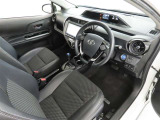 シンプルで使いやすいデザインの運転席です。