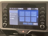 ディスプレイオーディオやカーナビは、現代のドライブにおいて欠かせない装備のひとつです。初めての場所でも迷いにくく、快適なルート案内で運転をサポートします。移動中のエンターテインメント性も高まります。