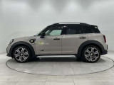 特別仕様車「MINI Crossover Albert Bridge Edition PHEV」ルーフトップグレー