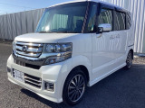 車名の由来:N-BOXの「N」は「New」「Nippon」「Norimono(乗り物)」「Next」のそれぞれの頭文字も含め「これからの新しい日本の乗り物を創造する」という意味合いを込めている。