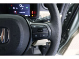 Hondaセンシングの機能のひとつ、アダプティブクルーズコントロール付!アクセルから足を離しても設定したスピードと前車との車間を保ち走行してくれます!車線維持もアシスト☆高速道路で疲労軽減ですね☆