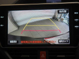 リバース連動のバックカメラです。後方確認しながら車庫入れできます。もちろんカメラばっかりはだめですよ。周囲をしっかり確認してください。