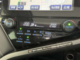 オートエアコンで快適な室内です。