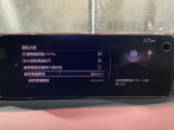 フォワードセンシングカメラで認識した交通標識をディスプレイに表示し、交通標識の見落とし防止を図り、安全運転を支援します。