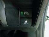 パーキングセンサーや横滑りを防ぐVSA等のスイッチ類は運転席の右側、手の届きやすい位置にあります。