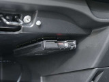 ETCが付いています。高速道路をスムーズに通れますし、割引も有ったりします。