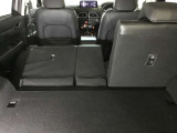 後部座席を倒すとかなりの広さがあり大きな荷物もラクラク積めますよ!