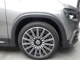 車輌に関する装備・価格等ご不明点などお気軽にお問合せ下さい。また、総額価格に関しましては車輌本体価格に納車に関わる費用等は別途料金がかかります。詳細は当店スタッフへお問い合わせ下さいませ。