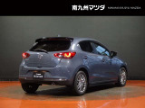 【MAZDA2】マツダのメーカー名を冠したコンパクトカーです。小さめの車体で運転しやすく、かつ5人乗りなので、家族が増えても安心です。「好きを探せる相棒」をコンセプトに誕生しました。外装は研磨をしております