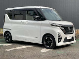 1年間走行無制限保証。バッテリーも保証対象。全国3000ヵ所の日産サービス工場で保証整備が可能です。有料で最長3年間のワイド保証プレミアムもございます。(詳しくは当店スタッフまでお尋ね下さい。)