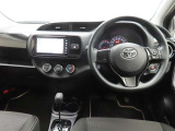 ぜひ展示車の運転席に座ってみてください。