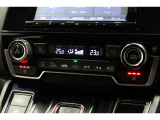 運転席と助手席の温度設定の変更が可能な左右独立タイプのデュアルエアコンです♪♪♪暑がりな人・寒がりな人も誰もが車内を快適にお過ごしいただけます♪♪♪