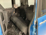 当店ではauも取り扱っております。お車と一緒にau携帯の機種変更も可能です♪また、自動車保険も取り扱っております。車の支払いと自動車保険の支払いをまとめてお支払い可能なプランもあります♪