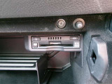 ETC車載器を装備しています。高速道路の料金所もストレスなく通行できます。すっきりとしたビルトインタイプですよ。