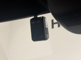 今や必需品となったドライブレコーダーも装着されています。運転中の記録を録画してくれます、万が一の時にドライブレコーダーがあれば安心です!