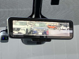 インテイリジェントスマートルームミラーを装備しておりますので、後席の荷物・後席者を気にすることなく、後続車等の確認をすることができます☆