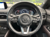 【純正革巻きステアリング】上質な革を使用することで、手にしっかり馴染みとても運転しやすいハンドルです♪