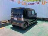 右斜め後ろ