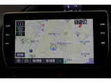 純正10インチナビを装備。専用の設計ですっきりとしたデザイン。大きな画面で見やすく操作もしやすいです☆ハンズフリー通話や音楽再生が出来るBluetoothも対応♪