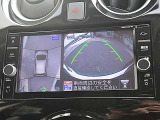 アラウンドビューモニターが付いていますのでバックも縦列駐車にも便利です。