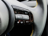 Hondaセンシングの機能のひとつ、アダプティブクルーズコントロール付!アクセルから足を離しても設定したスピードと前車との車間を保ち走行してくれます!車線維持もアシスト☆高速道路で疲労軽減ですね☆