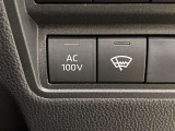【AC100Vコンセント】非常時やキャンプなどに役立つAC100Vコンセント付きです。
