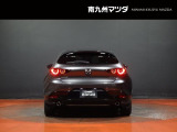 【ボディカラー:マシーングレープレミアムメタリック】金属的な質感を持つ独特なグレーであり、鉄のインゴットから削り出したかのような印象を与えます。